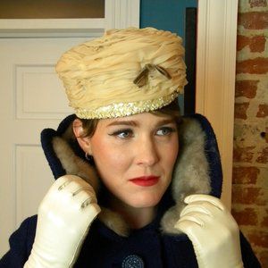 Vintage Union Made ivory tan straw and satin pillbox turban hat fascinator OS